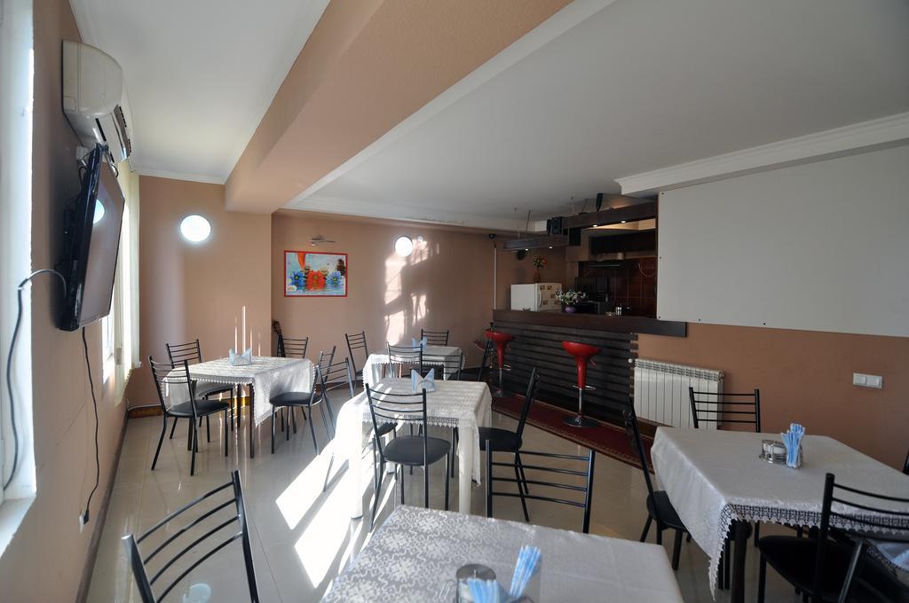 Sun Rise Hotel Tiflis Dış mekan fotoğraf