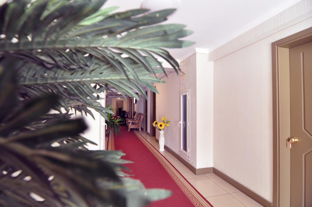 Sun Rise Hotel Tiflis Dış mekan fotoğraf